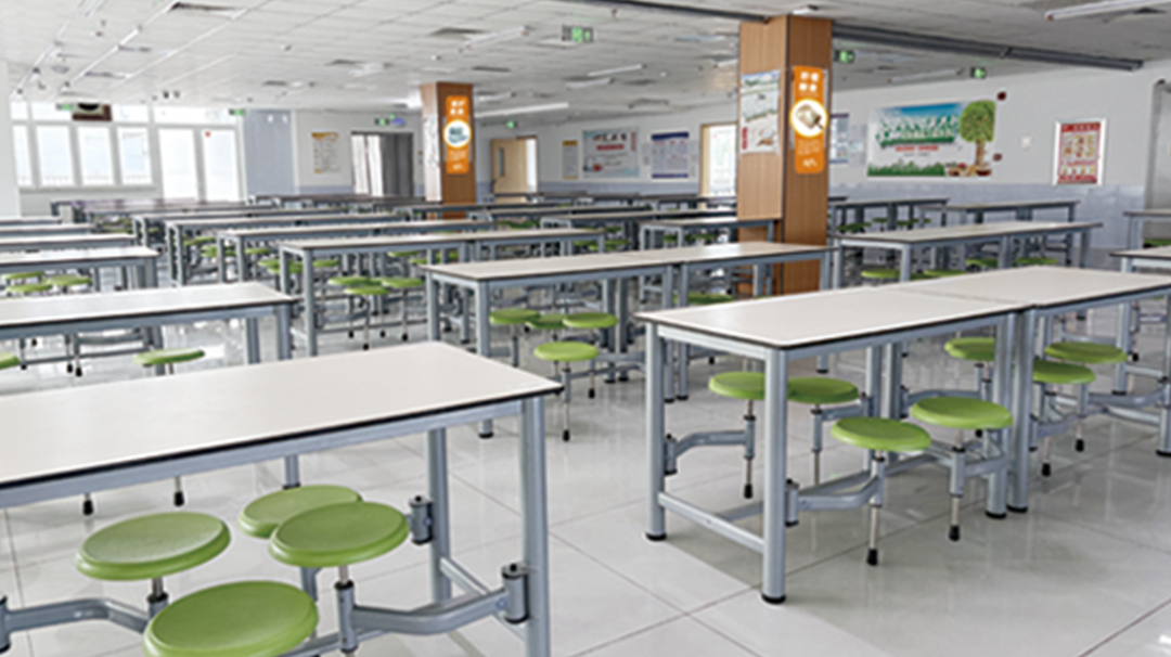 学校食堂